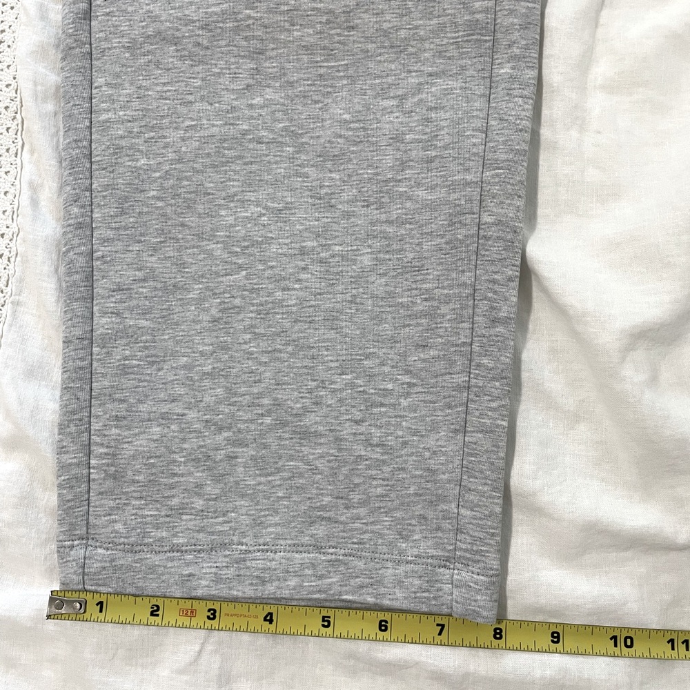 EUC Uniqlo Ballon Sweat Pants - Picture 4 of 16
